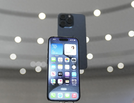 洮南Apple维修站分享买iPhone15还是华为Mate60 洮南Apple维修站分享买iPhone15还是华为Mate60